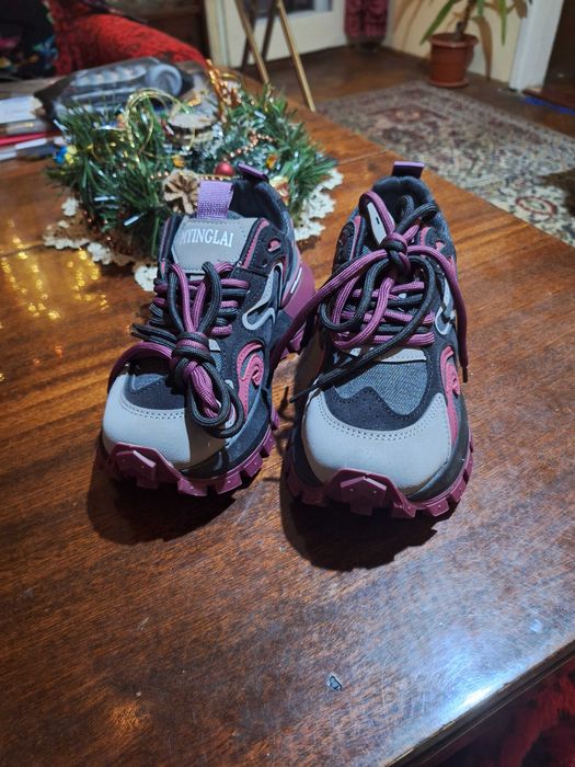 Нови маратонки не използвани