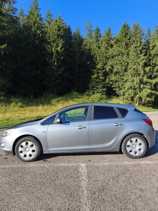 Opel Astra J 2012