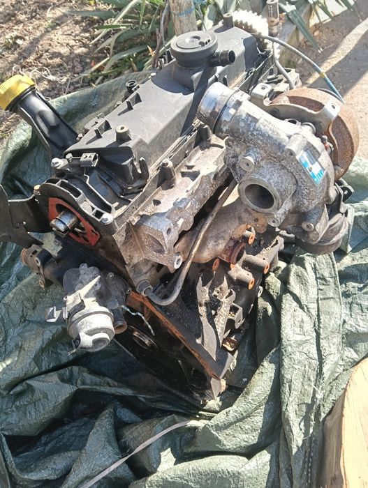 Vând /Dezmembrez motor Renault 1.5 110 euro 5