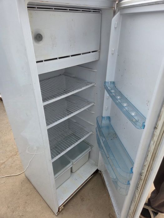 Холодильник сатылады