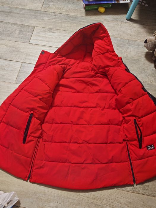 Vând geaca copii ,Reserved 2 fețe, impecabila