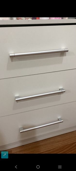 Продам комод-тумба с зеркалом.