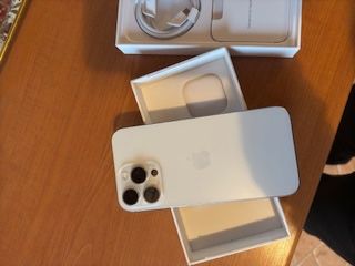 Iphone 15 pro max 99% baterie stare ca nou 10/10