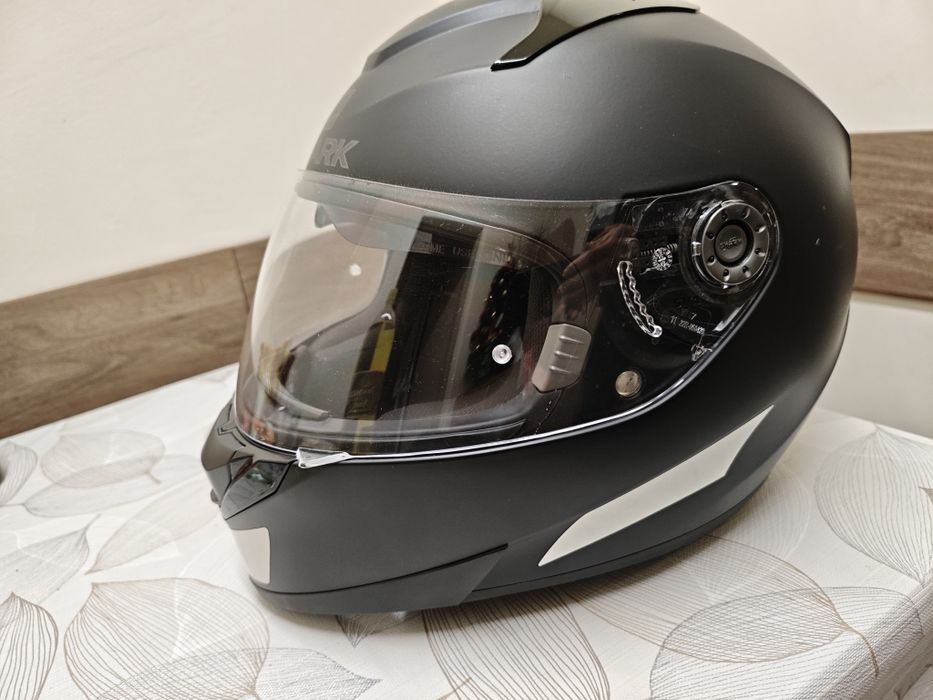 Каска Shark L размер