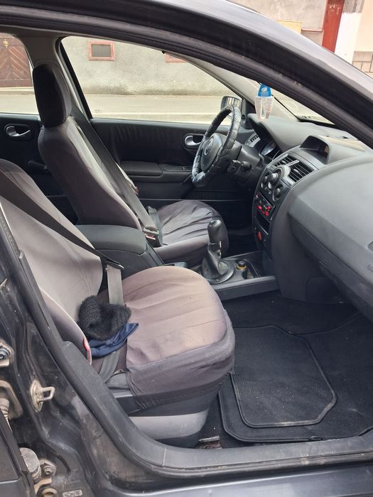Vând Renault Megane II preț ușor negociabil pentru piese