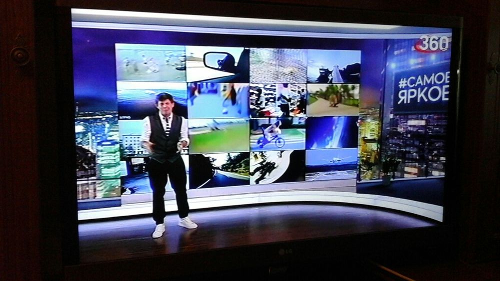 Телевизор LG  107см.