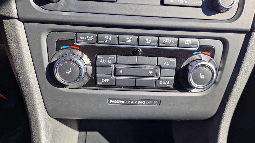 Panou clima / climatronic Vw Golf 6 (cu incalzire)