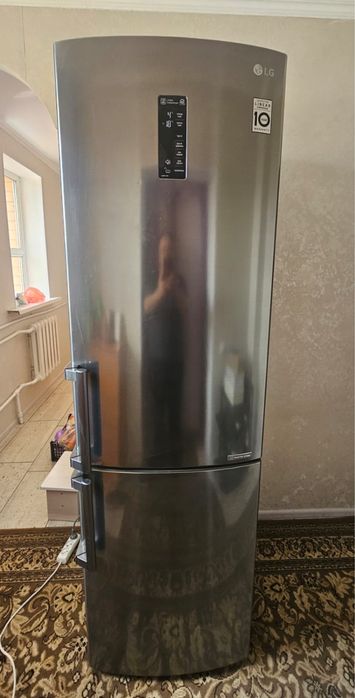 Холодильник  LG продам