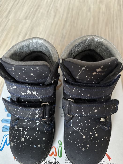 Продам детские сапоги