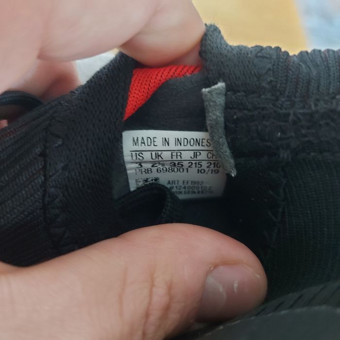 Ghete fotbal Adidas Predator marimea 35