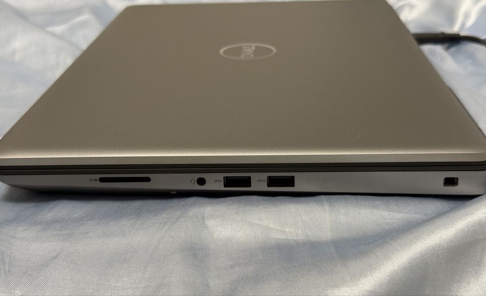 Precision 7560 -i7 gen 11, placa video dedicata