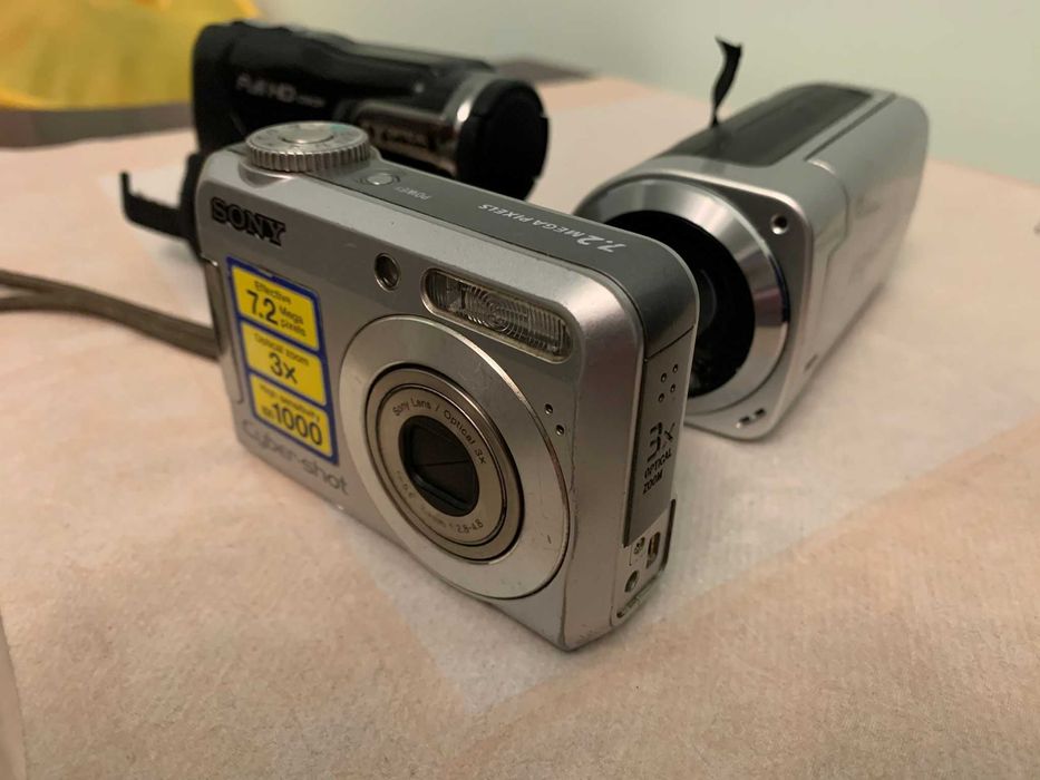 Camera video Easypix si Maginon