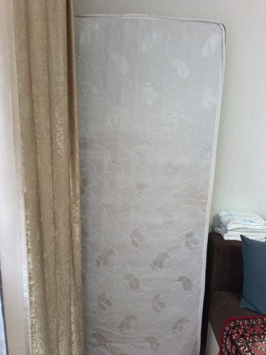Продам матрас 90 на 200