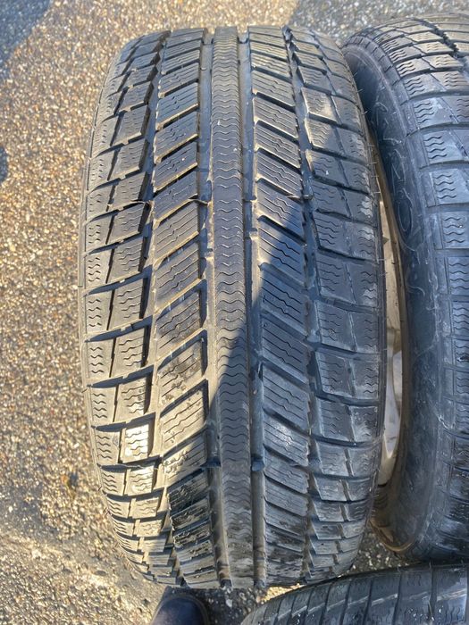 Vând jante din aliaj cu cauciucuri noi, originale Audi A6