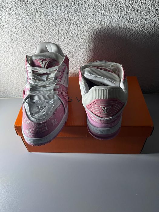 adidasi Louis Vuitton