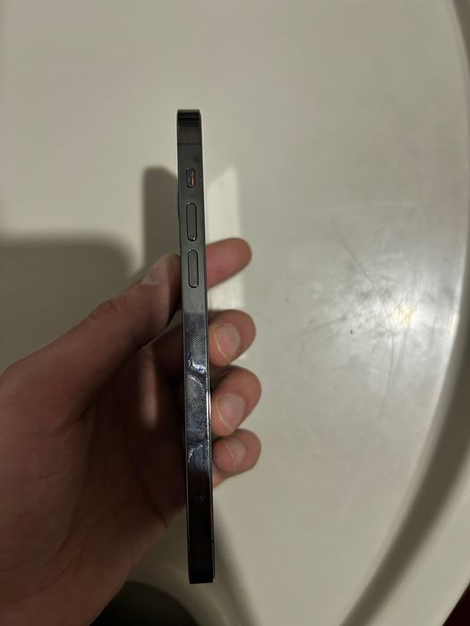 Продам IPhone айфон 12 pro