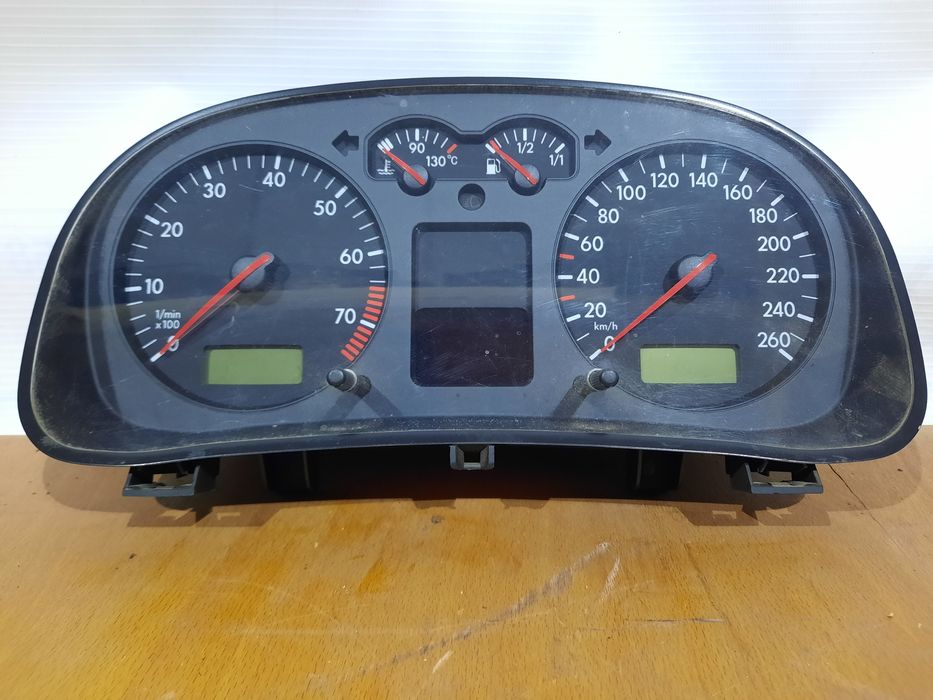 Щиток приборов VW Bora
