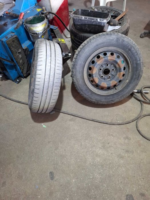 продавам летни гуми MICHELIN 195 65 R 15  купени 2019 г по 120 лв/бр
