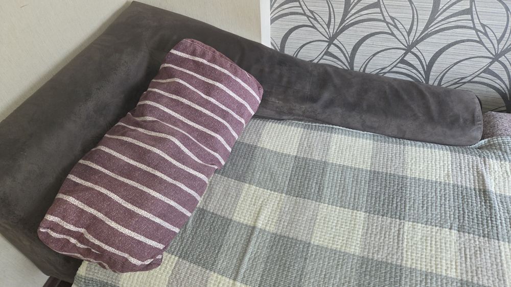 Диван в хорошем состоянии