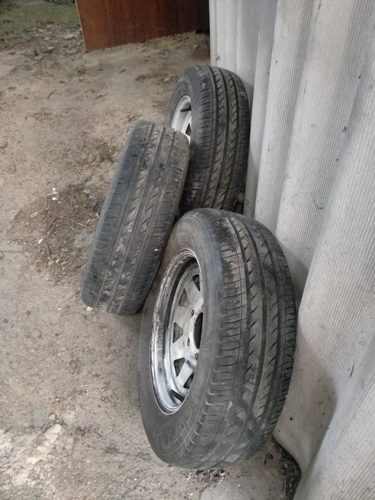 Продам 3 колеса.