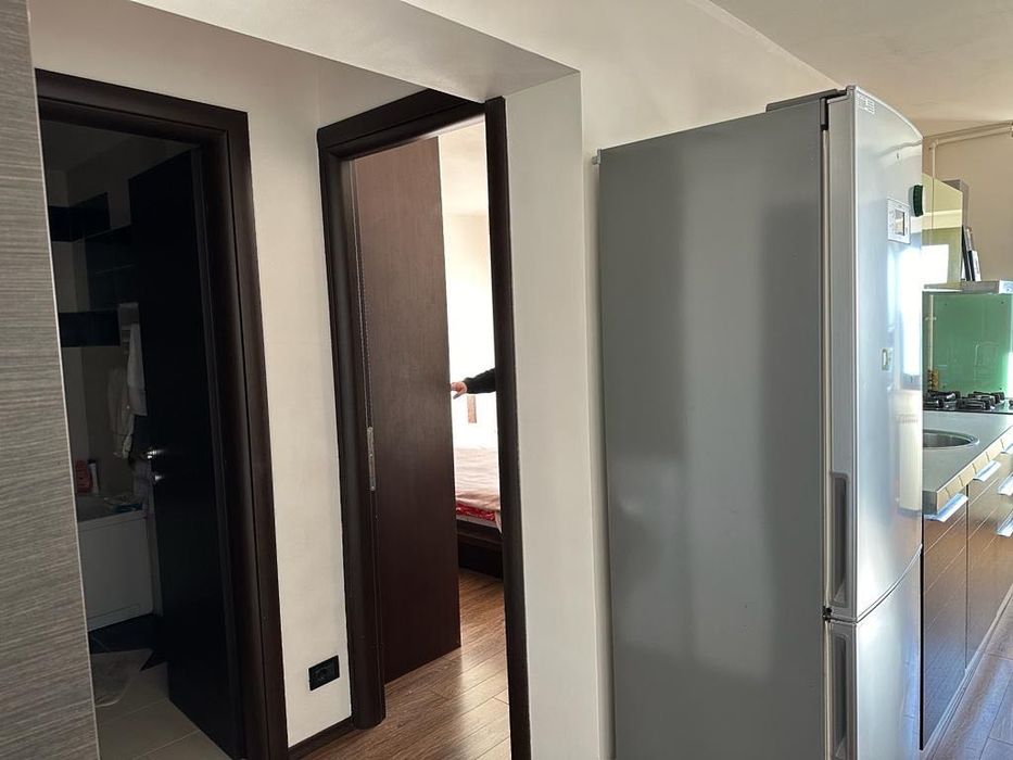 Inchiriez apartament