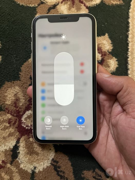 iPhone 11 64 GB tirnniq holatda.