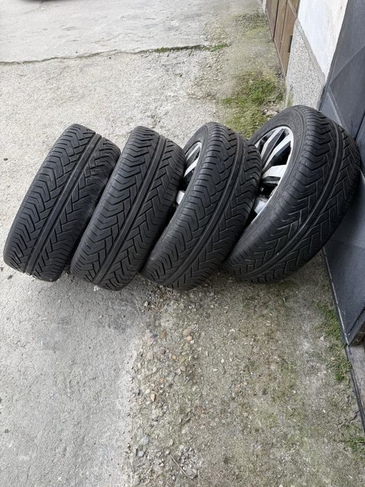 Оригинални джанти  с гуми за VW Amarok.