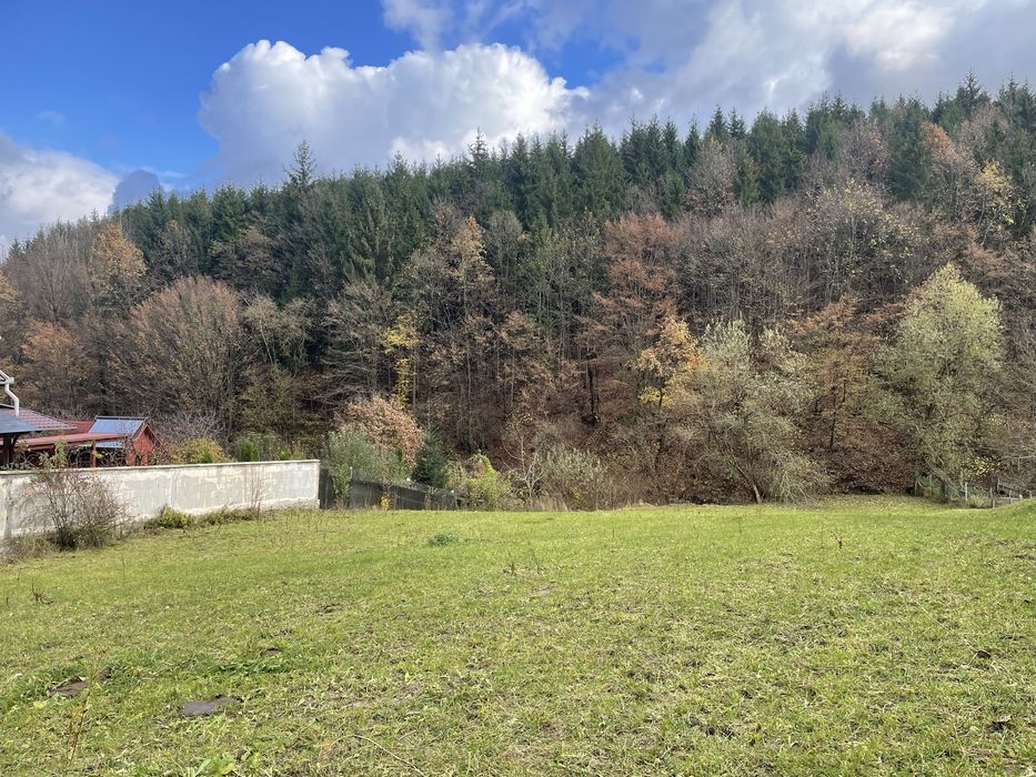 Teren intravilan, 6-12 ari, 2-3 minute de Centru