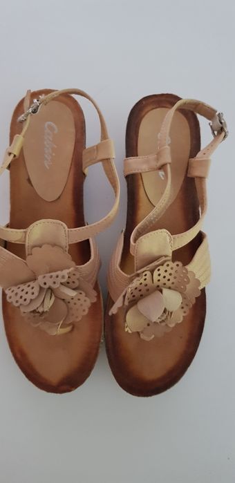 Сандали дамси нови