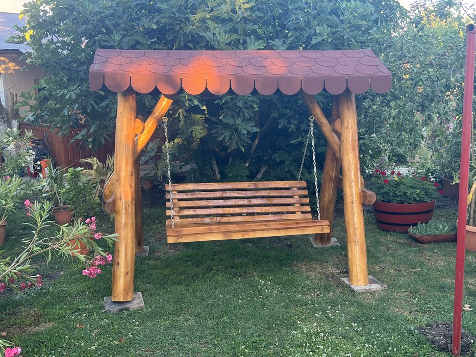 Balansoar din lemn masiv / leagan din lemn