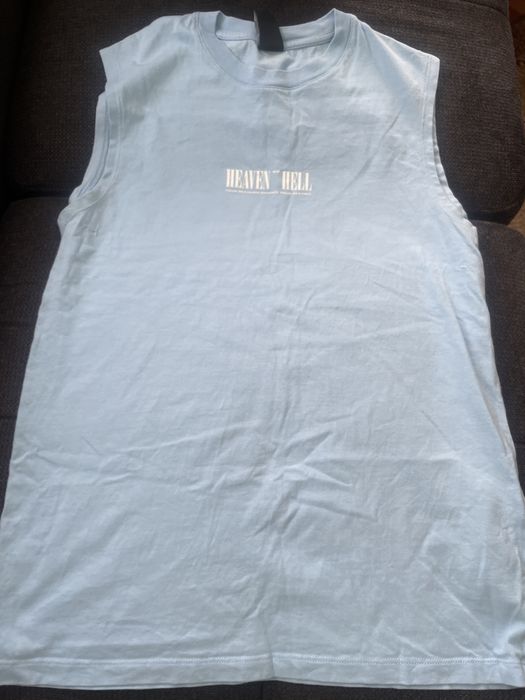 Продавам тениски и потници по 2 евро за брой втора употреба.Мъжки.