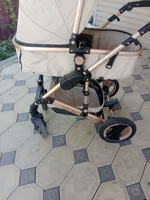 Продам детскии кояску