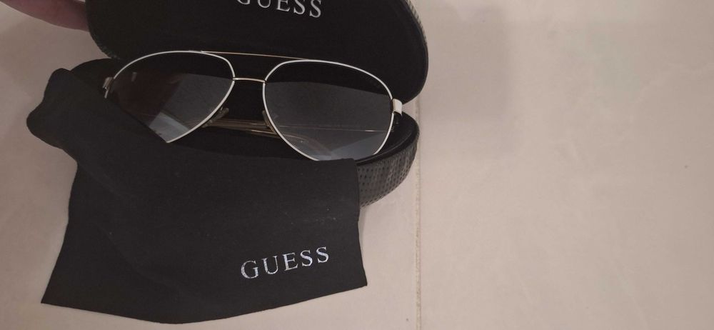 Дамси очила GUESS