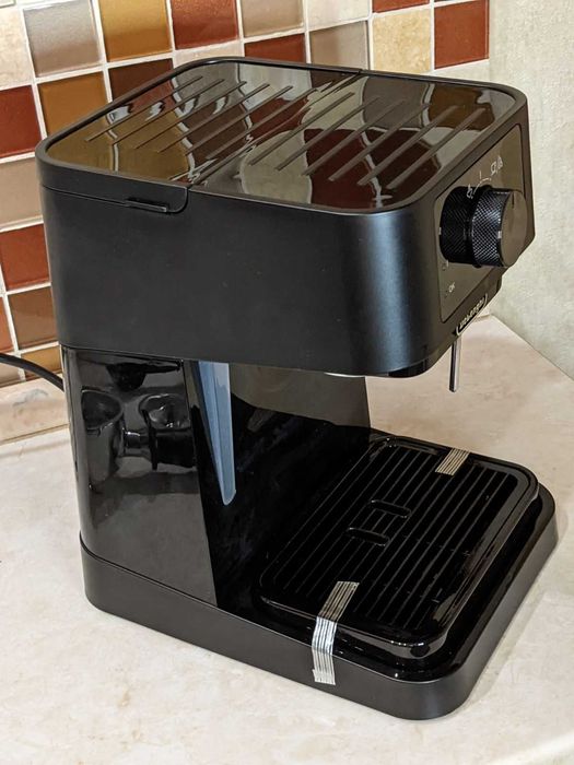 Кофеварка Рожковая DeLonghi Stilosa EC230.BK