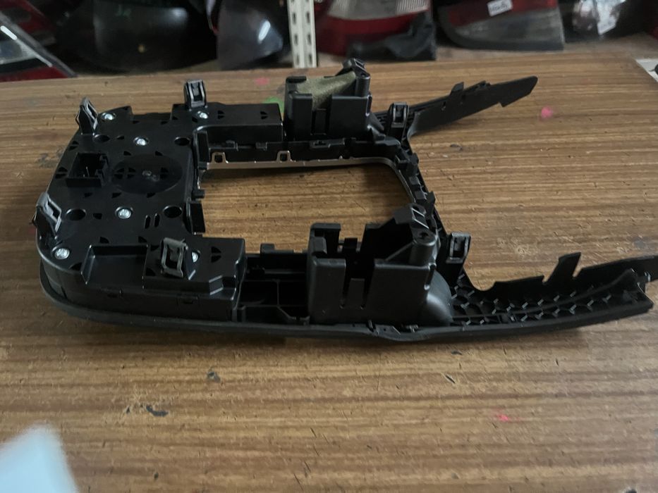 panou consola audi a4 b8 cod 8t0919609