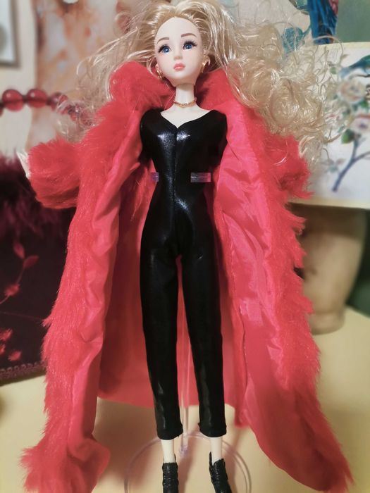 Красива колекционерска кукла MF 32 см