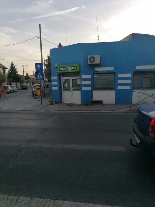 Inchiriez spatiu conercial.