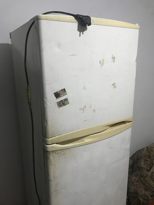 Холодильник LG рабочий