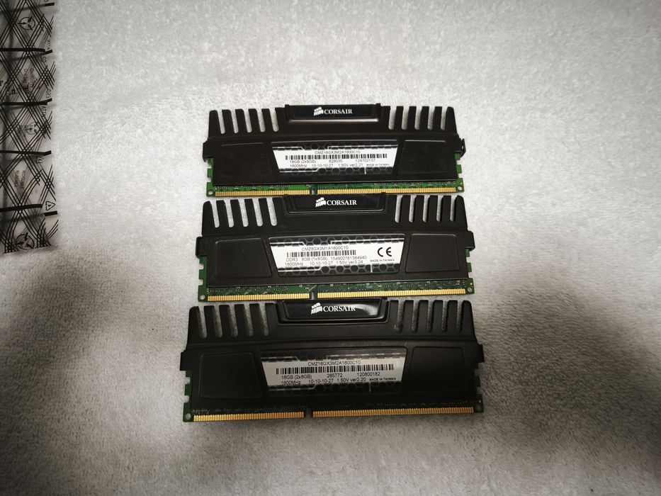 memorie ram 8gb ddr3 1600 mhz Kingston Corsair Crucial Geil G.Skill
