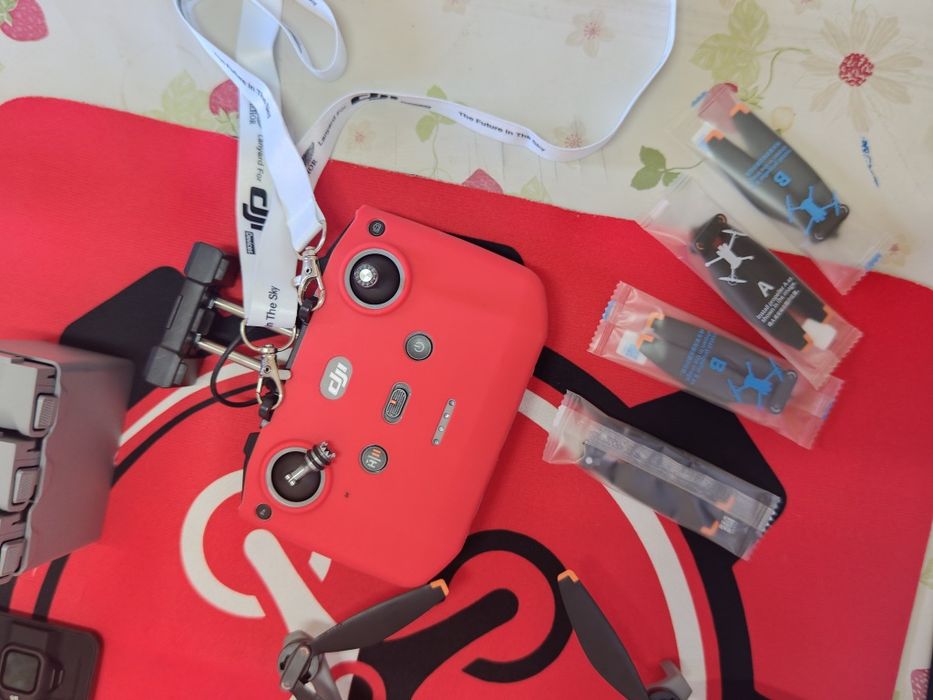 Квадрокоптер DJI Mini 5 pro fly more DJI RC-N3