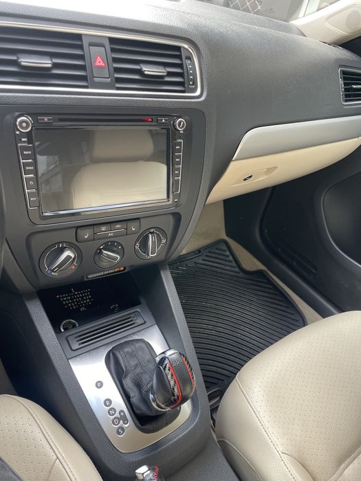 Продава се VW Jetta 2014 1.8 бензин