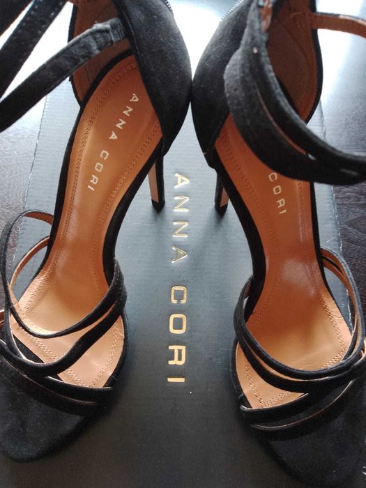 Sandale noi cu toc ANNA CORI, marimea 38!