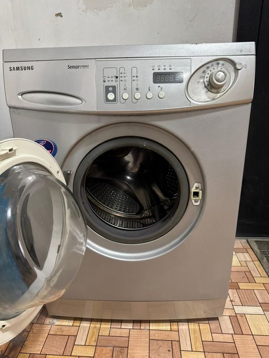 Продам стиральную машину