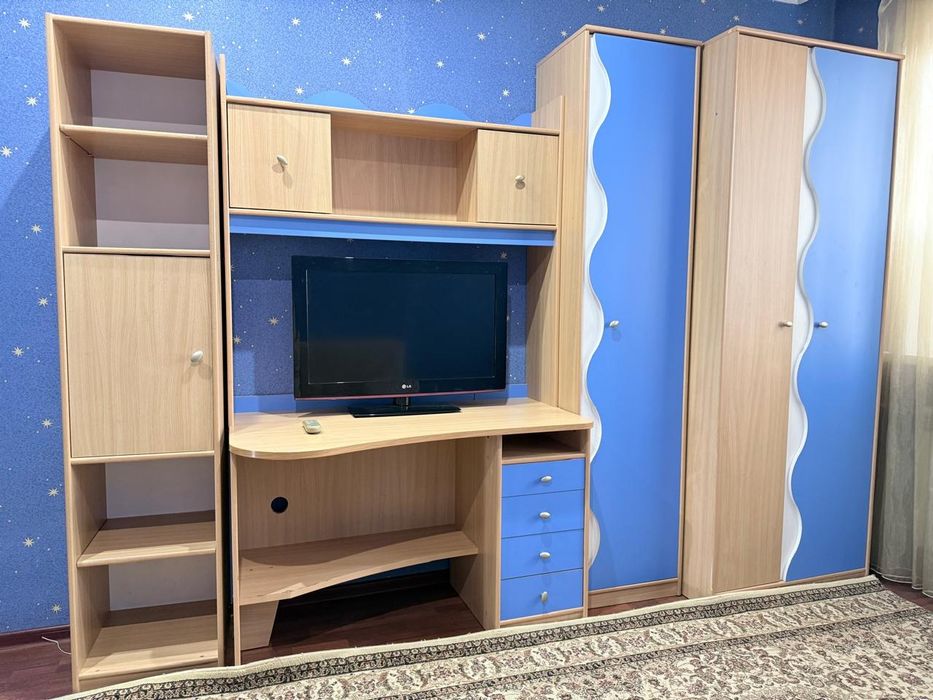 Продам стенку для детской комнаты