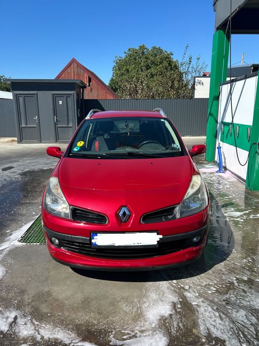 Renault Clio estate rip curl edition