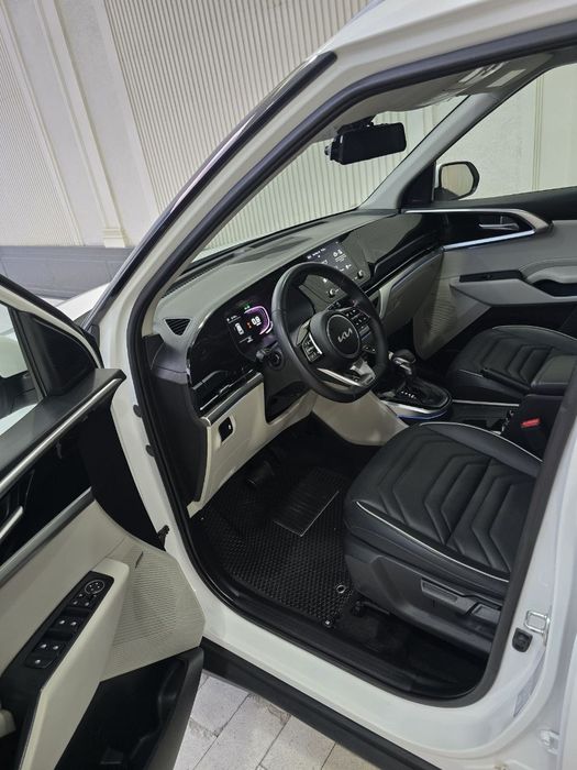 Kia Carens Full 2024