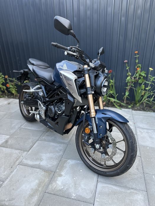 Honda Cb125R (duke cbr mt yzf)