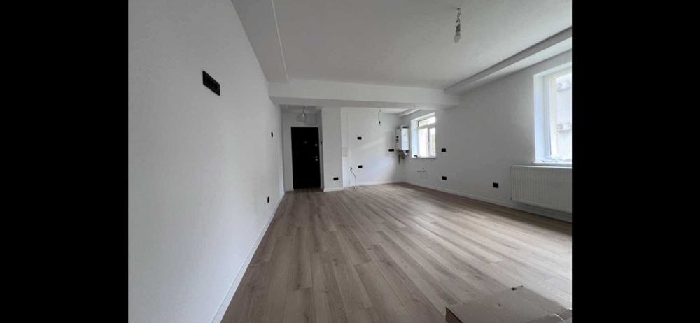 Apartament cu două camere, zona Teatru, pietonală