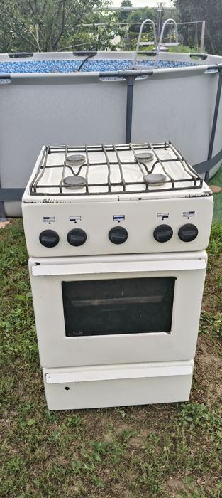 Продам газ плиту