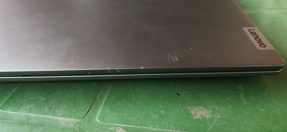 Лаптоп Lenovo ThinkBook 14 с 6-ядрен Ryzen 5 5500U 14" FHD, 256/8 GB